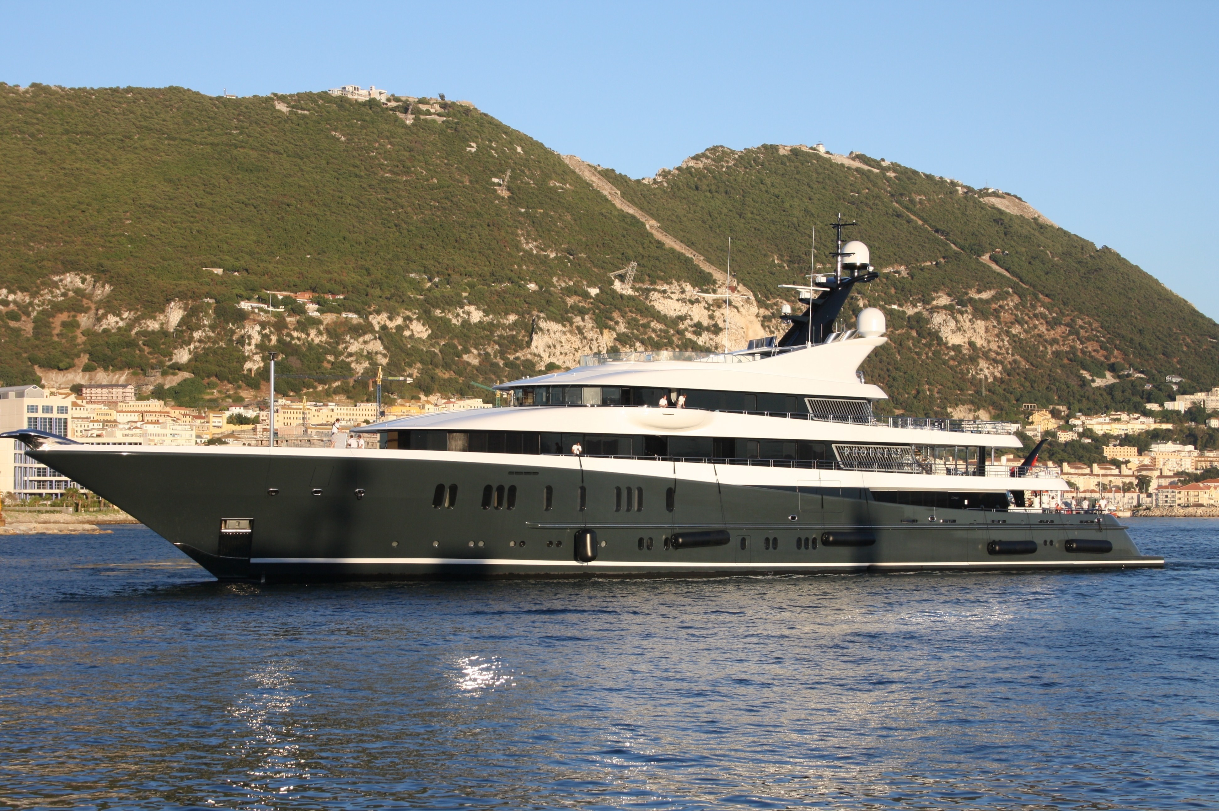 motor yacht phoenix 2 marine traffic